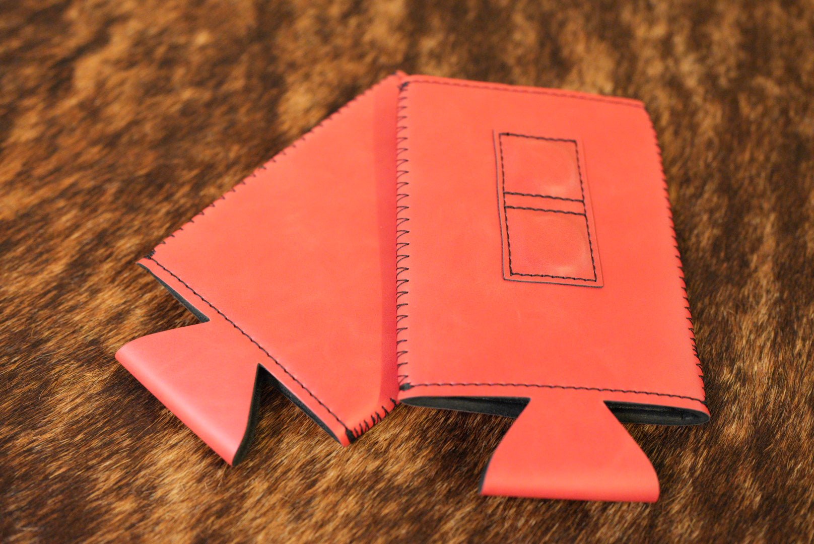 Magnetic SLIM Leatherette Can Duster Red